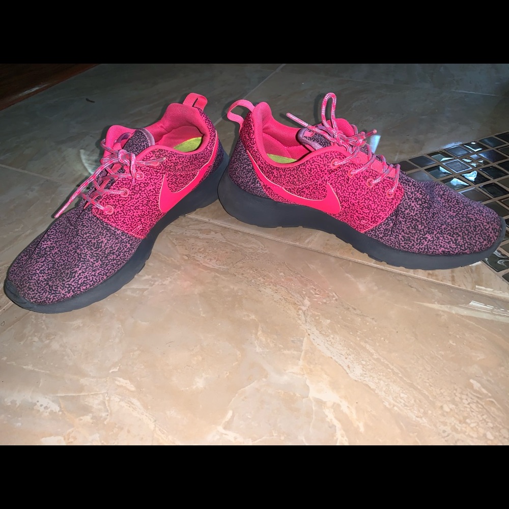 Nike free run pink